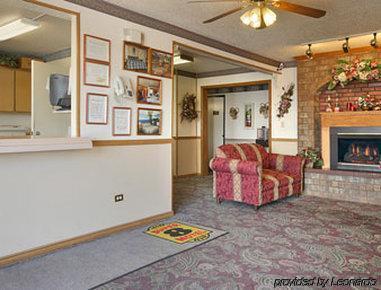 Super 8 By Wyndham Morris Hotel Interior photo